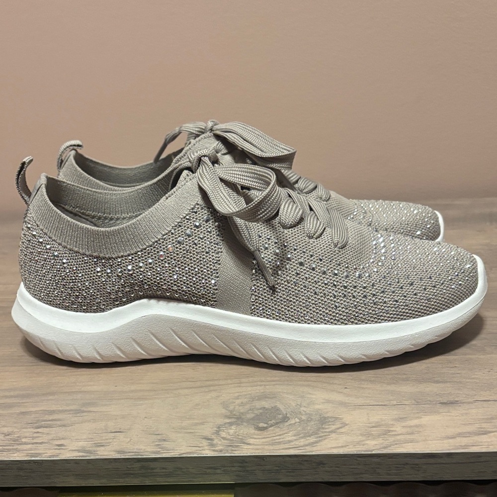 Cloudsteppers by Clarks Light Gray Sneakers - Picture 3 of 5